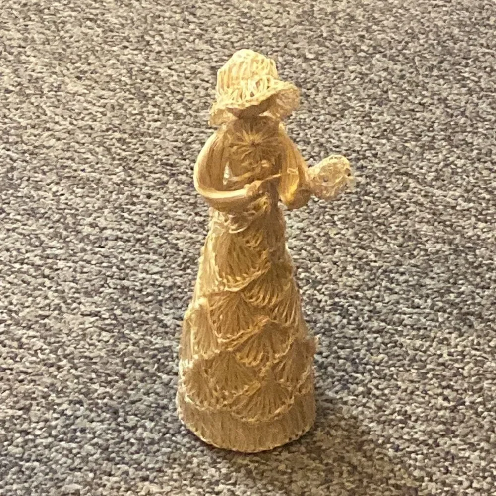 VTG,Art Country  Finely Doll  Handmade Made In Philippines Wicker
